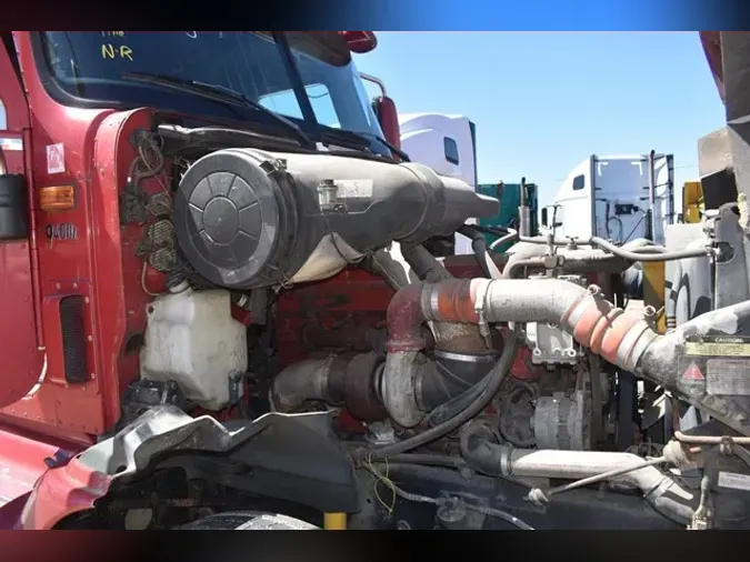 2003 INTERNATIONAL 9400