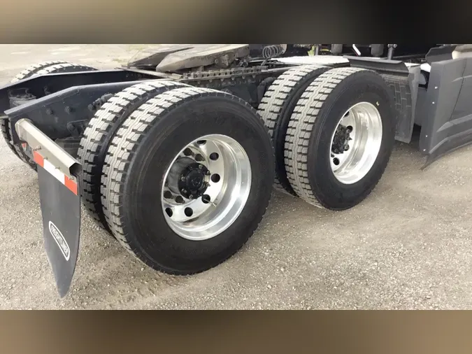 2024 Freightliner Cascadia 126