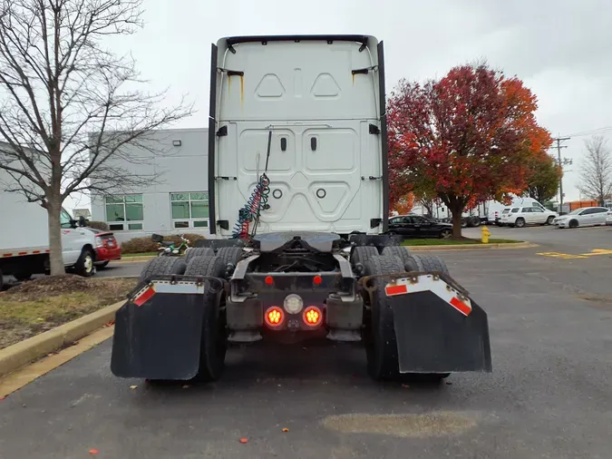 2019 FREIGHTLINER/MERCEDES CASCADIA 125