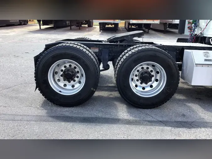 2021 Freightliner Cascadia 126