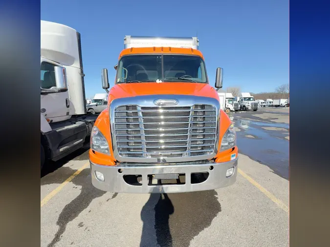 2017 FREIGHTLINER/MERCEDES CASCADIA 113