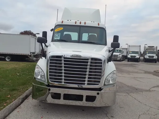 2019 FREIGHTLINER/MERCEDES CASCADIA 125