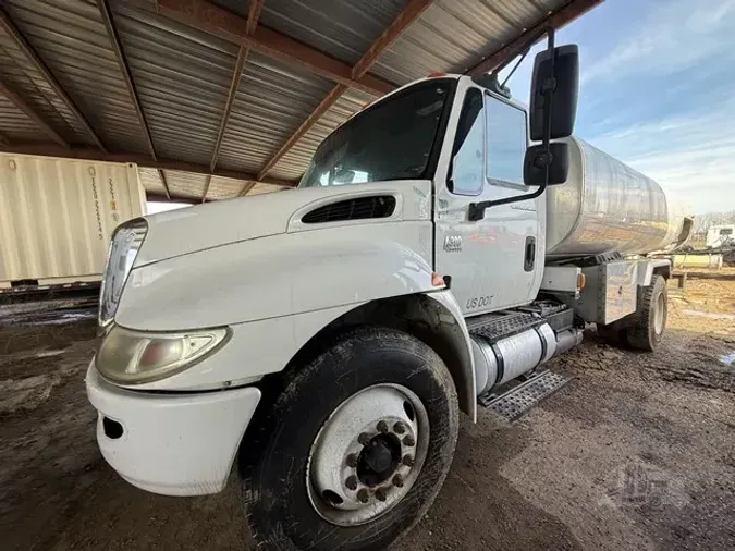 2004 INTERNATIONAL DURASTAR 4300118eef2341b7b1d61c5a196a180d41d7