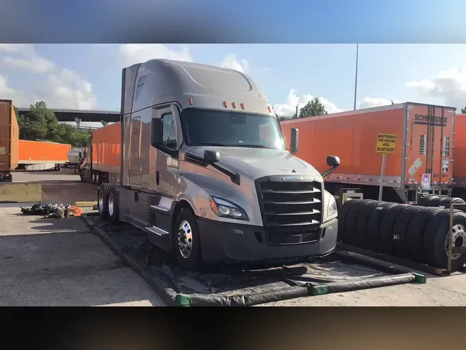 2022 Freightliner Cascadia 126118f587be6e2ad2abc505435dc997c3a