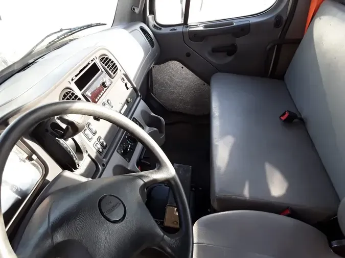 2020 FREIGHTLINER/MERCEDES M2 106