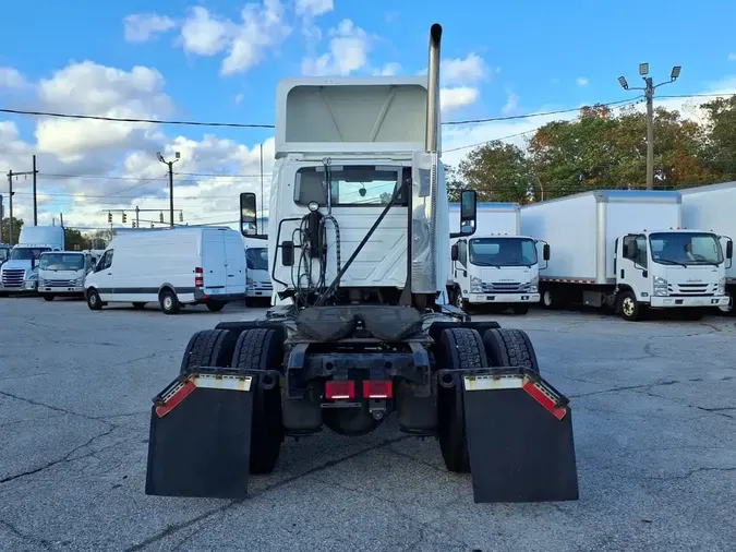 2021 NAVISTAR INTERNATIONAL LT625 DAYCAB S/A