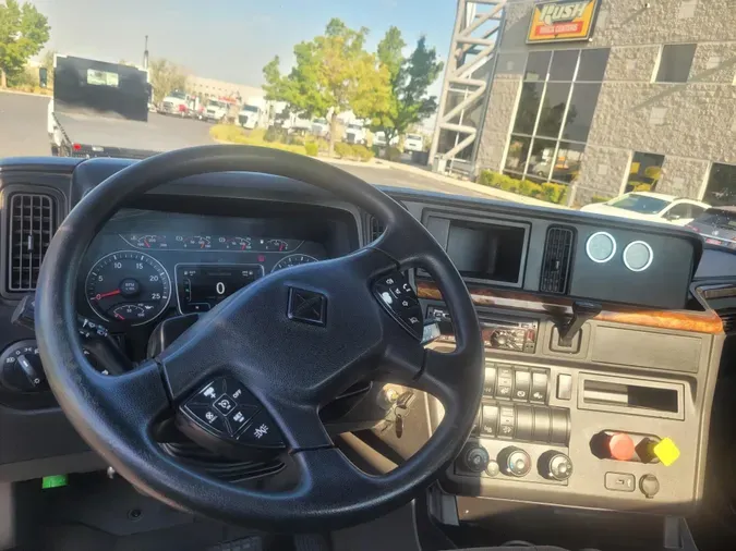 2021 International LT625