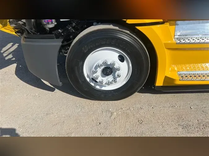 2020 FREIGHTLINER CA126
