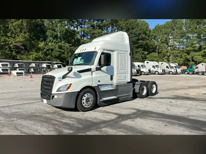 2021 Freightliner Cascadia 126