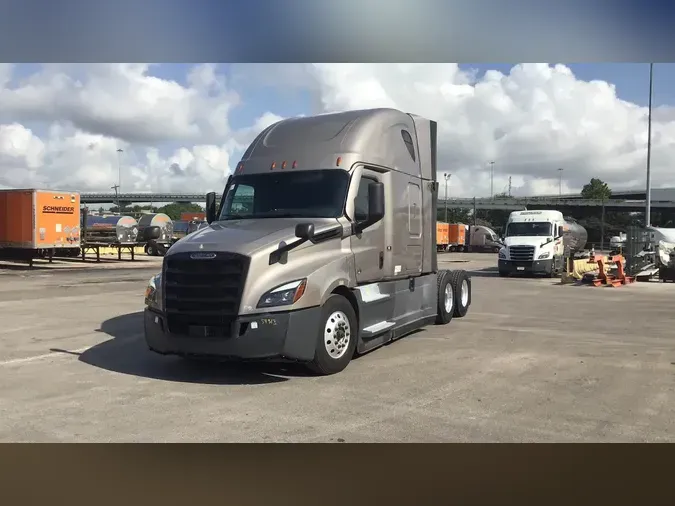 2023 Freightliner Cascadia 1261198a320398a4953f551a5c76b35d7df