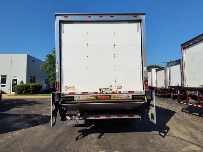 2019 FREIGHTLINER M2 106