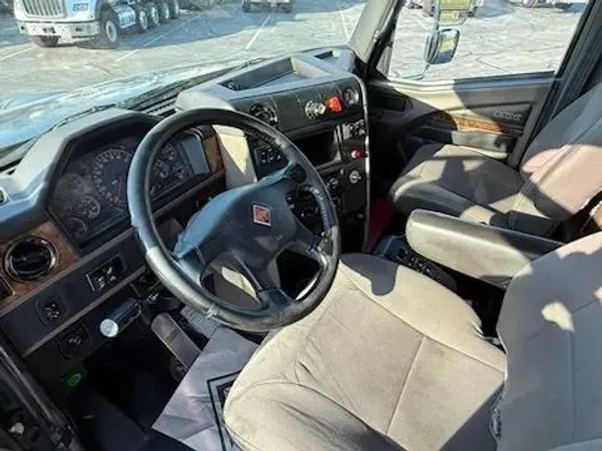 2019 International HX620