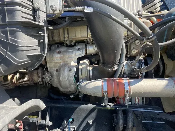 2017 Freightliner X12564ST