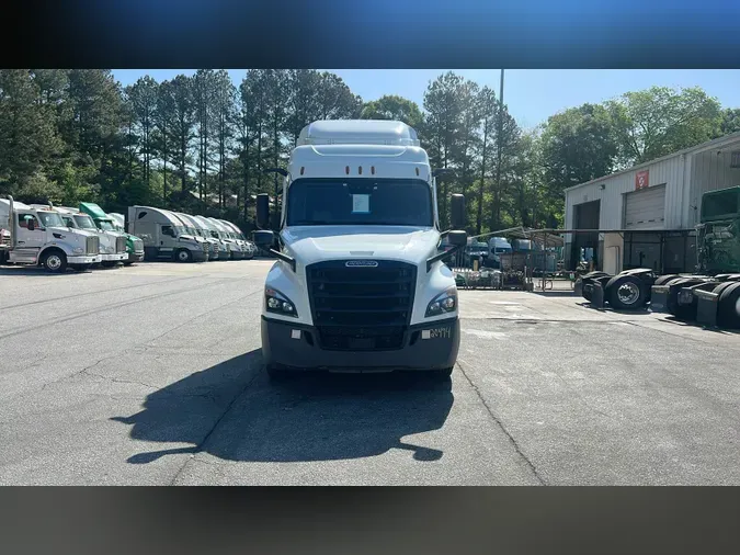 2021 Freightliner Cascadia 126
