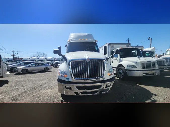 2019 NAVISTAR INTERNATIONAL LT625 SLPR CAB