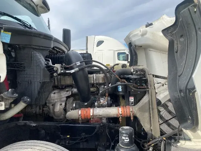 2018 Freightliner T12664ST