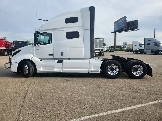 2024 VOLVO VNL64T760