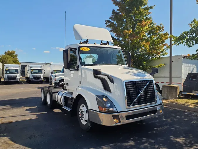 2018 VOLVO VNL64TRACTOR