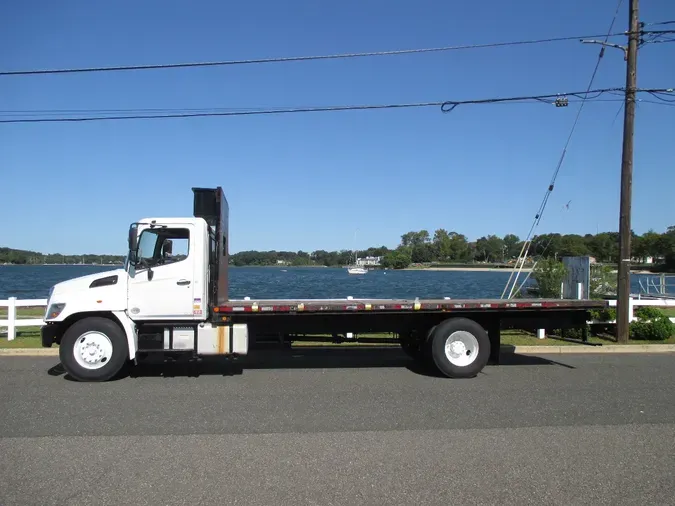 2017 HINO 268
