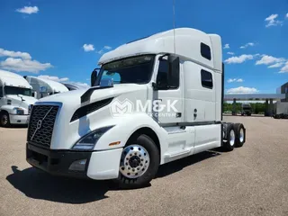 2023 VOLVO VNL64T860