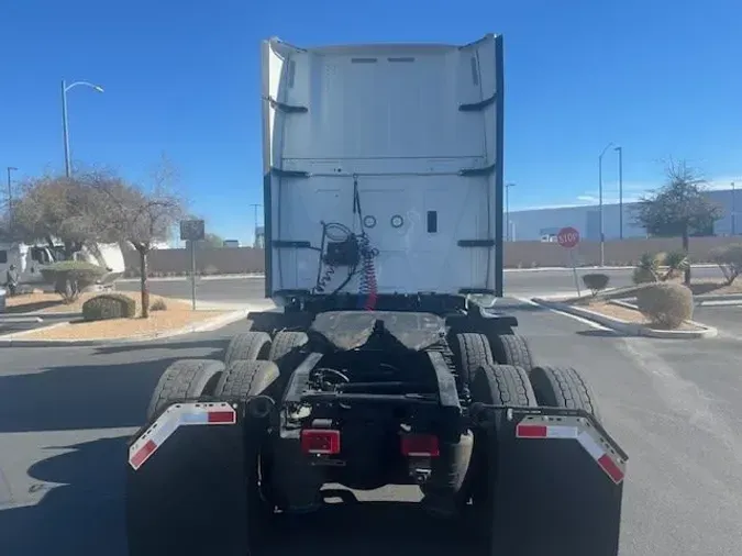 2019 NAVISTAR INTERNATIONAL LT625 SLPR CAB