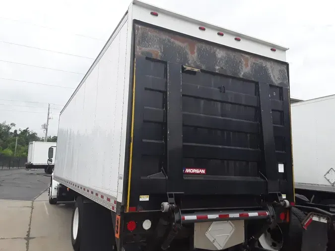2019 FREIGHTLINER M2 106
