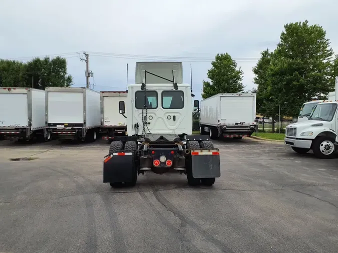 2020 FREIGHTLINER CASCADIA 113