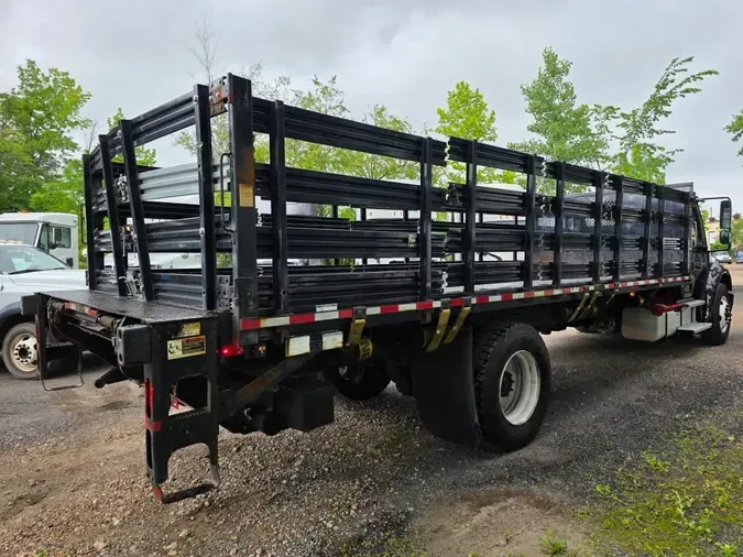 2018 FREIGHTLINER M2 106