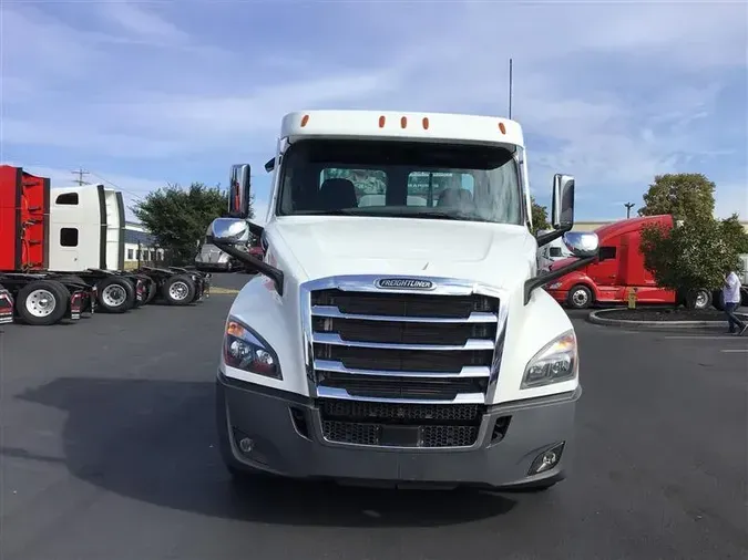 2020 FREIGHTLINER CA126