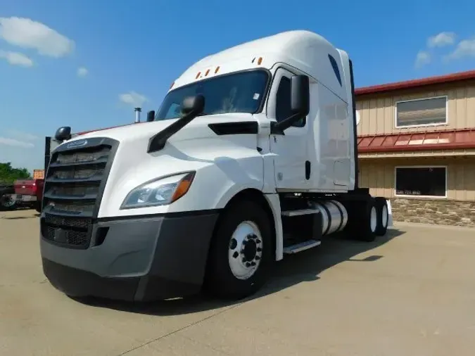 2018 Freightliner New Cascadia 126