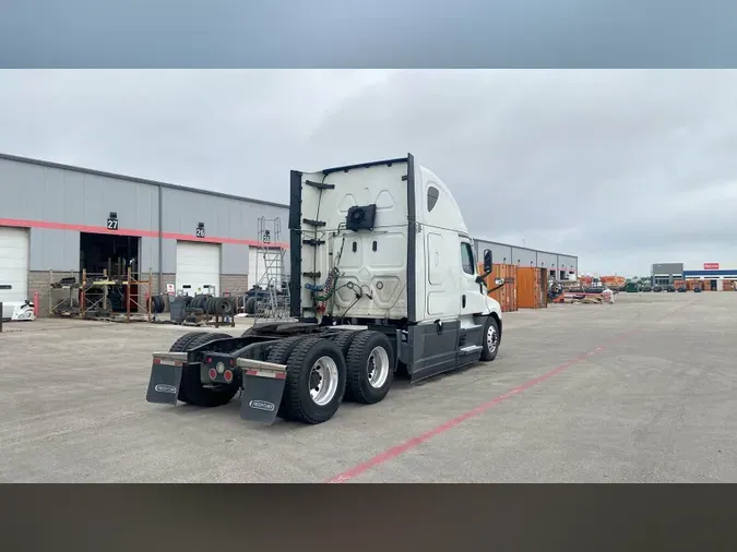 2021 Freightliner Cascadia