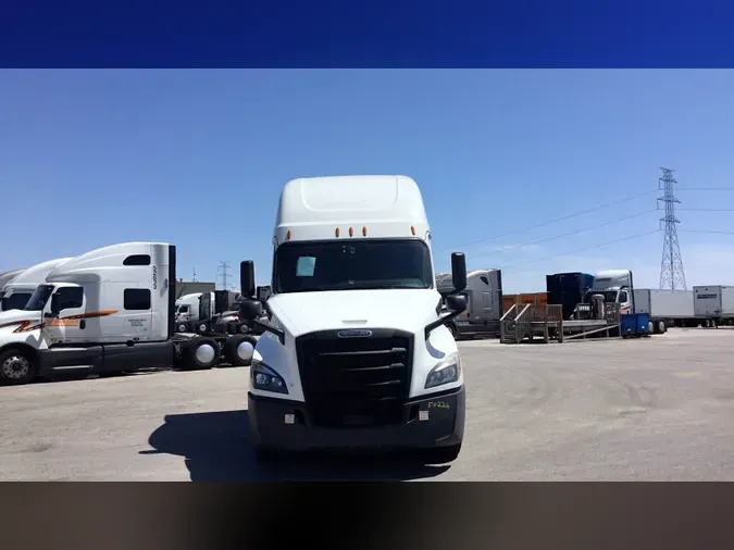 2020 Freightliner Cascadia