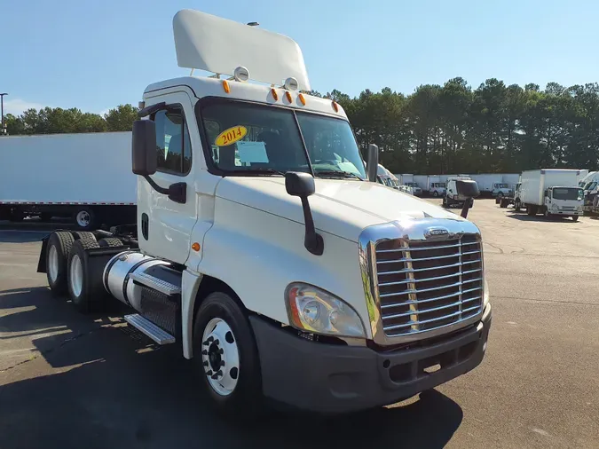 2014 FREIGHTLINER/MERCEDES CASCADIA 125