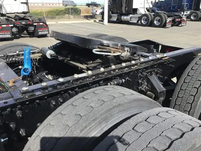 2021 MACK AN64T