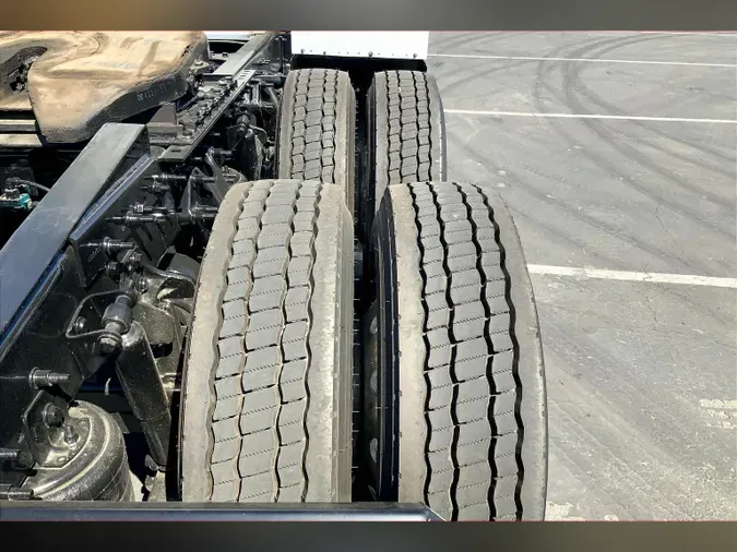 2022 INT LT625 6x4