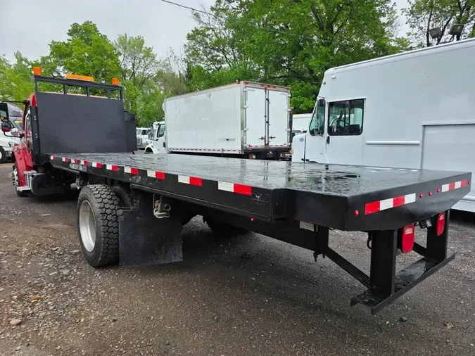 2018 FREIGHTLINER M2 106