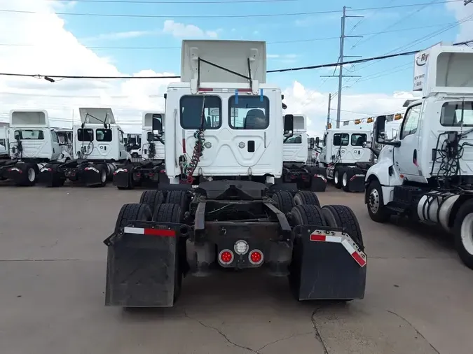 2016 FREIGHTLINER/MERCEDES CASCADIA 125