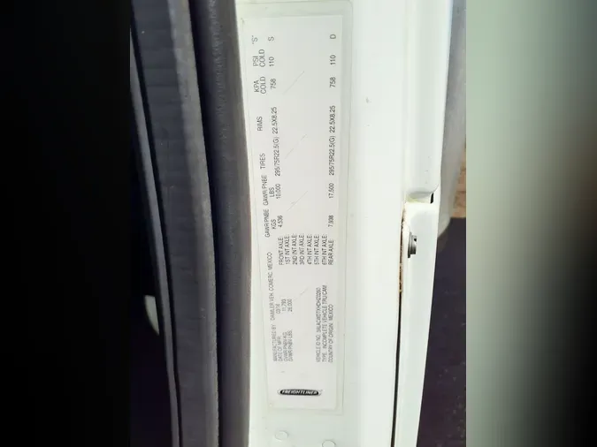 2017 FREIGHTLINER/MERCEDES M2 106