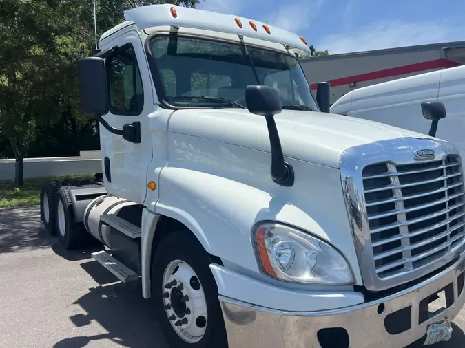 2017 FREIGHTLINER/MERCEDES CASCADIA 125