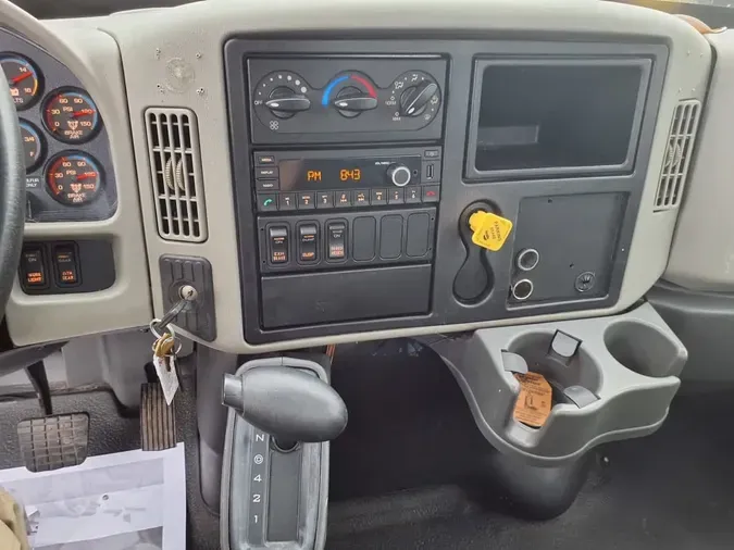 2019 NAVISTAR INTERNATIONAL 4300