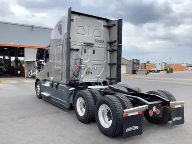 2023 Freightliner Cascadia