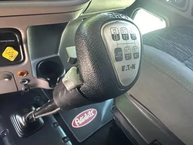 2023 Peterbilt 389