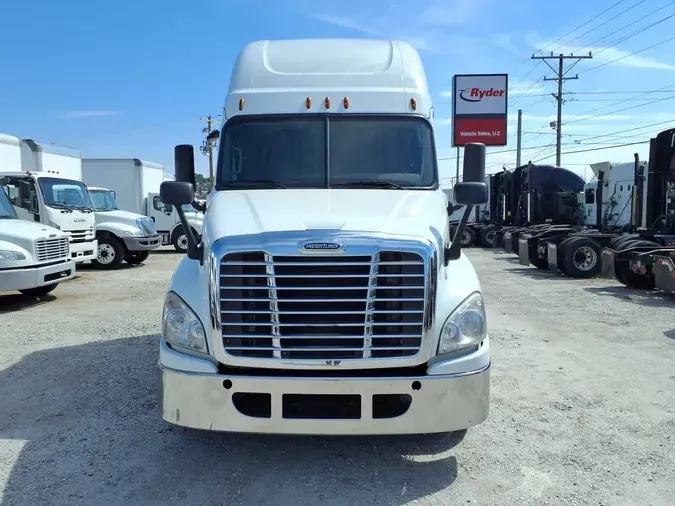 2020 FREIGHTLINER/MERCEDES CASCADIA 125