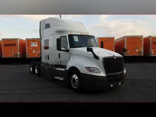 2022 International LT