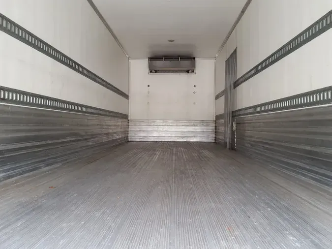 2020 FREIGHTLINER/MERCEDES M2 106