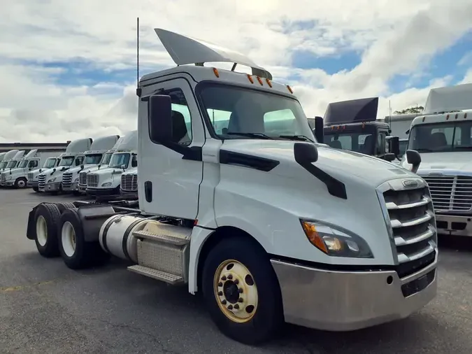 2019 FREIGHTLINER NEW CASCADIA PX12664