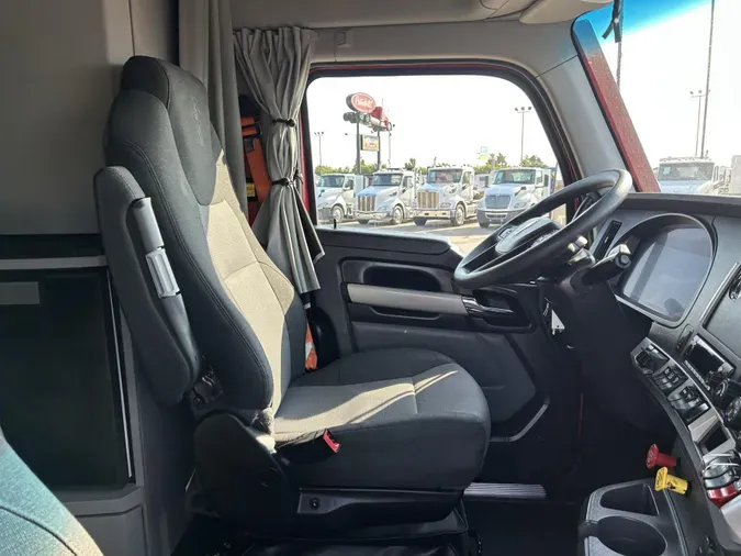 2024 Kenworth T680