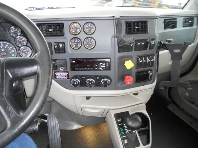 2020 Peterbilt 567