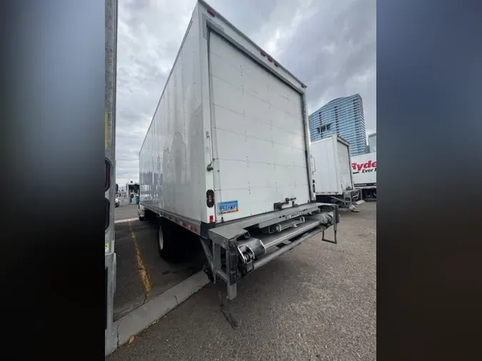 2018 FREIGHTLINER M2 106