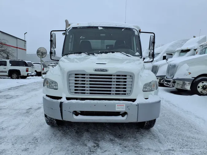 2017 FREIGHTLINER/MERCEDES M2 106